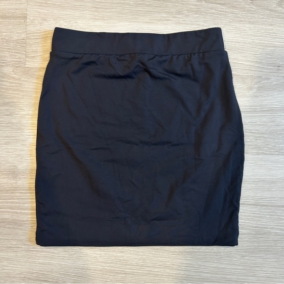 Aritzia Babaton Women’s Black Contour Mini Skirt - Small - Picture 2 of 4